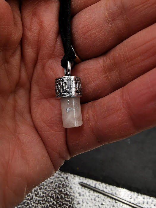 Bijoux en poils d'animaux, amulettes, bâtons avec fourrure, cendres, cheveux, boucles de bébé, cordon ombilical, collier, souvenir, appelant d'anges