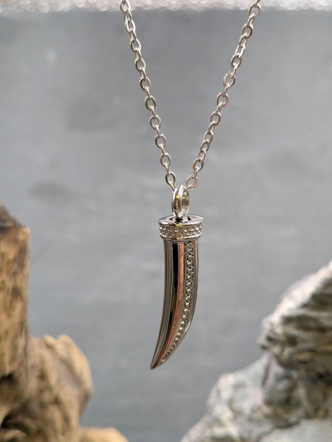 Urnenkette Wolf