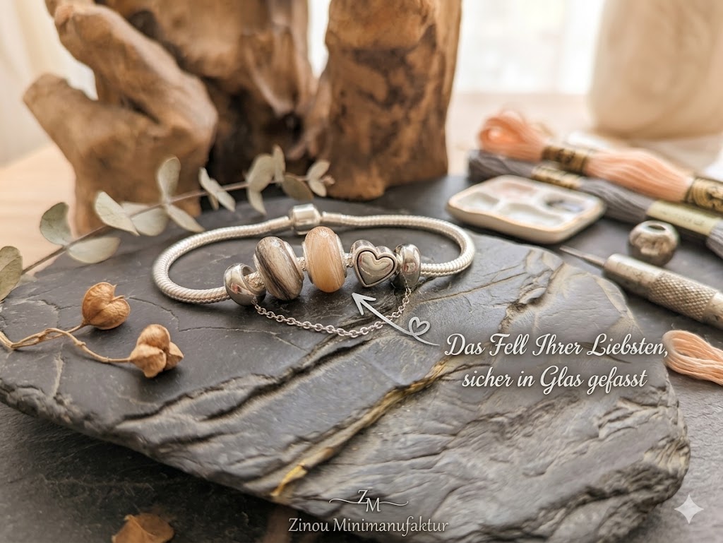 Bracelet en argent sterling avec perles en poils d'animaux. Bijoux, souvenirs, cendres, fourrure.