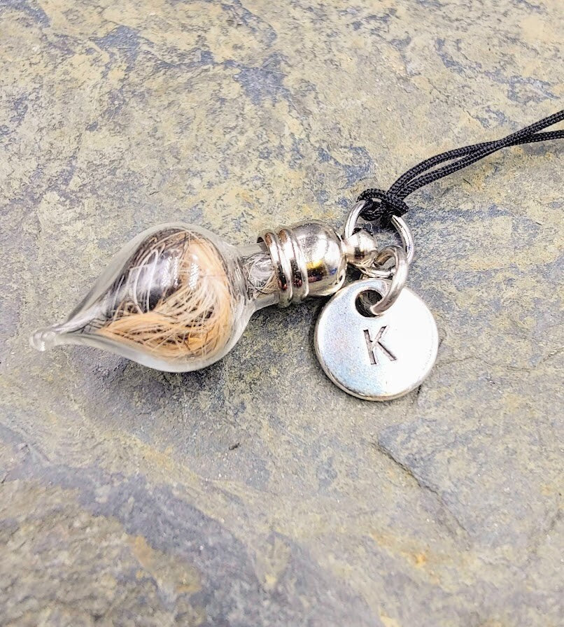 Phiole mit Buchstaben Charm