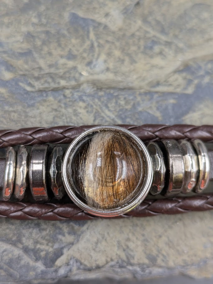 Armband mit Drucknopf