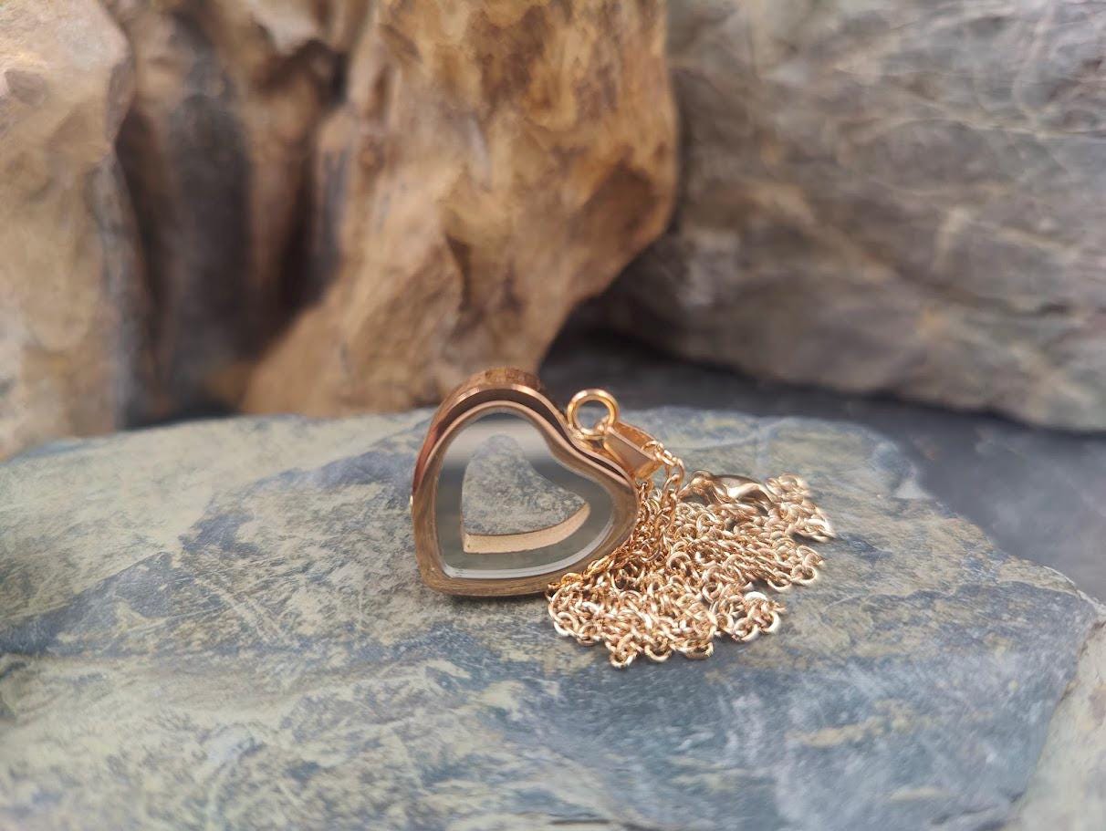 Heart, amulet, locket, ashes, fur, glass pendant, animal hair jewelry, DIY to fill yourself