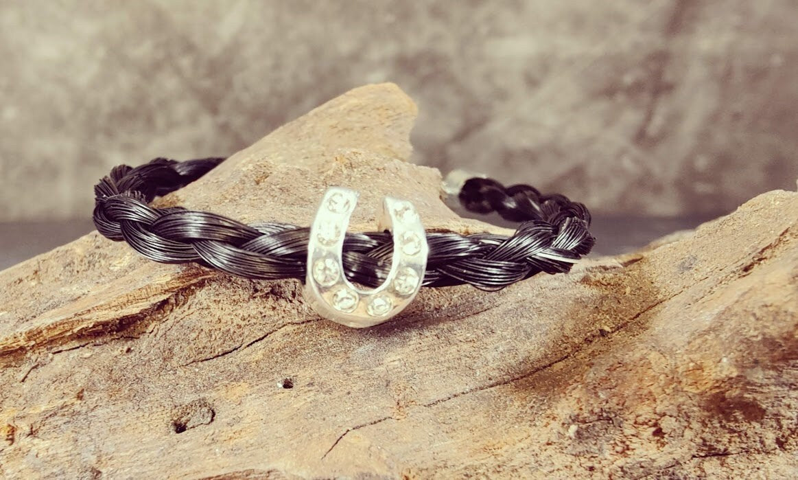 Pferdehaararmband mit Hufeisenperle