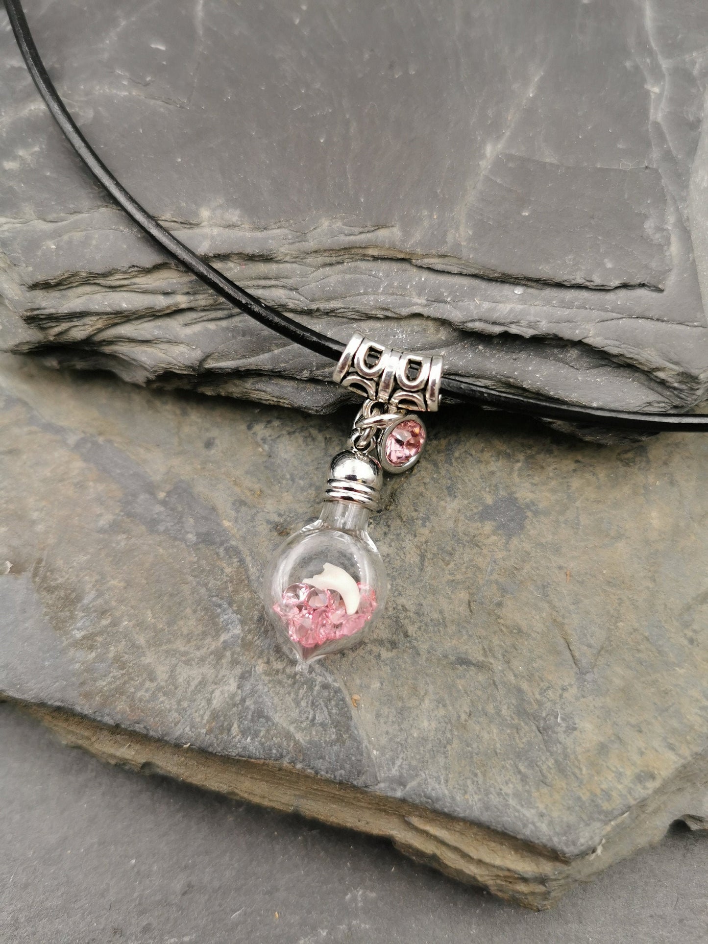 Anhänger Fläschchen mit Buchstabencharm