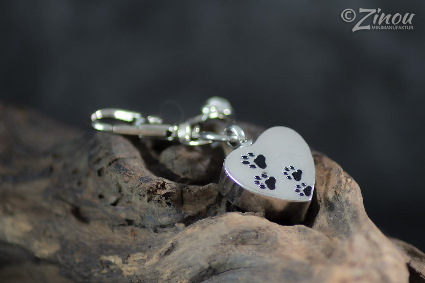 Keychain urn to fill yourself heart, paws, pet, ashes cremation, keepsake
