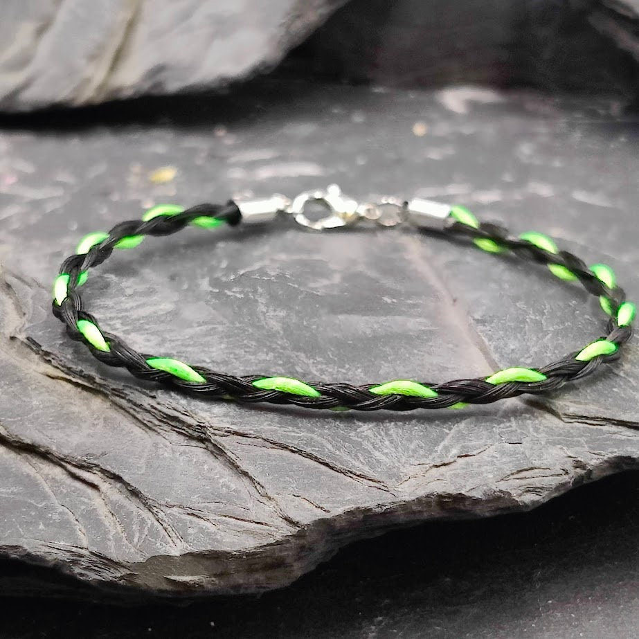 Pferdehaararmband mit buntem Seidenfaden
