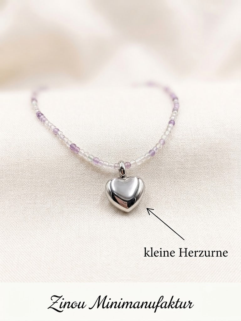 silberner Herzanhänger Urne Andenken Gedenkschmuck an einer Perlenkette aus Amethyst 40cm lang und zierlich