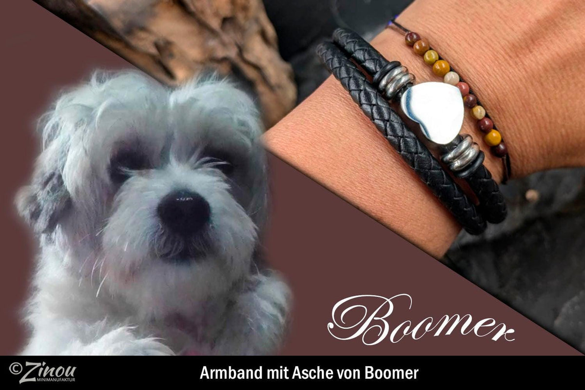 Gedenkschmuck Lederarmband mit Herzurne gefüllt mit Asche von Hund Boomer – Zinou Minimanufaktur