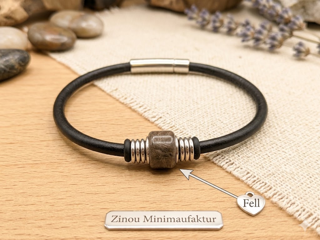 Lederarmband Hank, mit Eckiger Perle gefüllt mit Fell vom eigenen Haustier