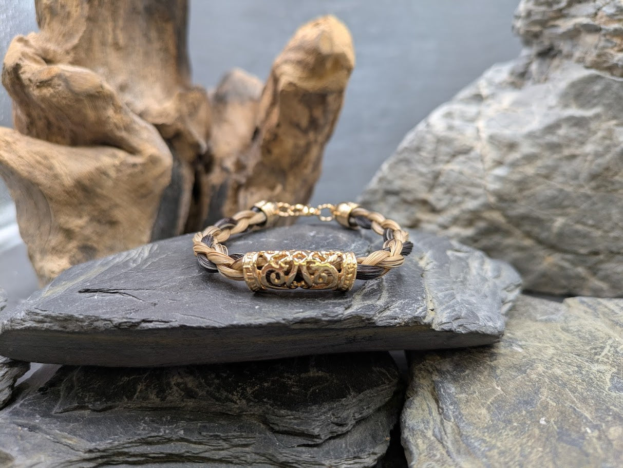 Pferdehaararmband mit goldener Dreadperle