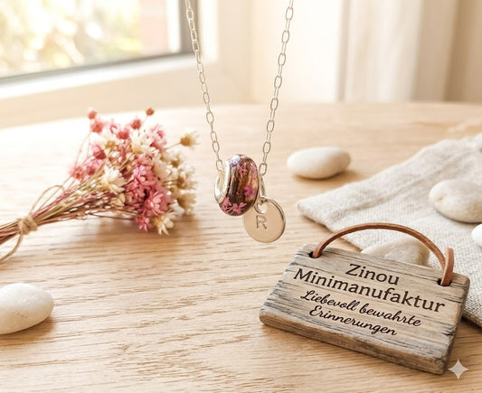 Kette mit Perle gefüllt mit Fell und Blüten, Andenken an den besten Freund,
