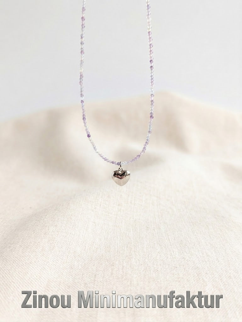 silberner Herzanhänger Urne Gedenkschmuck an einer Perlenkette aus Amethyst 40cm lang und zierlich
